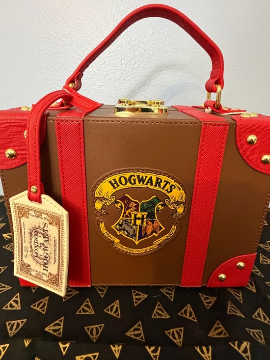 Loungefly Handbags - Loungefly Harry Potter Hogwarts Express Luggage Trunk Crossbody Bag